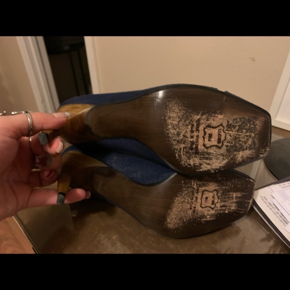 Stuart Weitzman Denim Heels - Picture 5 of 8